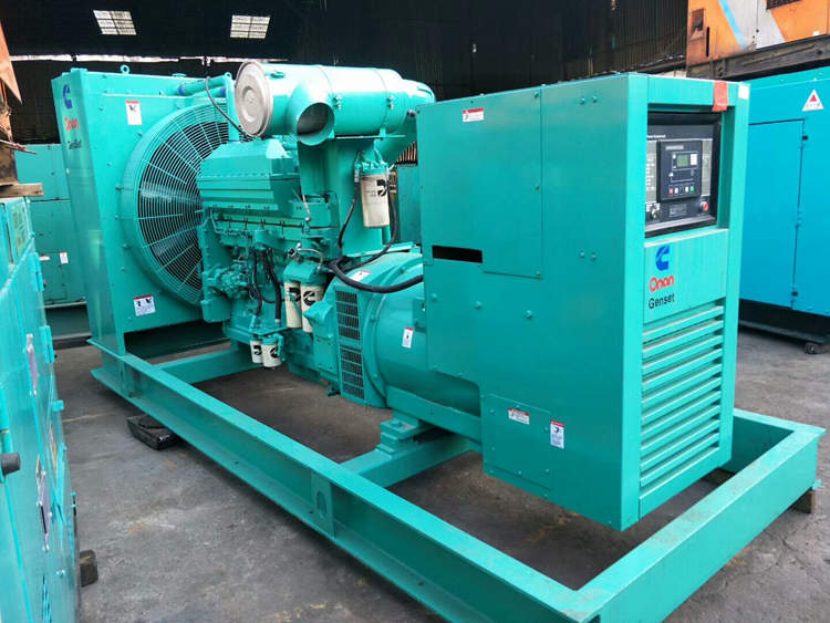 450KW二手重庆康明斯柴油发电机组