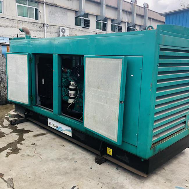 环保型康明斯120kw二手发电机