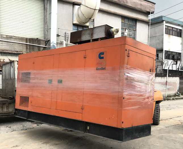 静音型康明斯300kw二手发电机