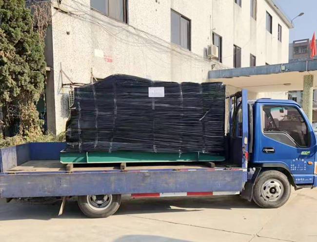 300kw优质二手发电机装车出货现场